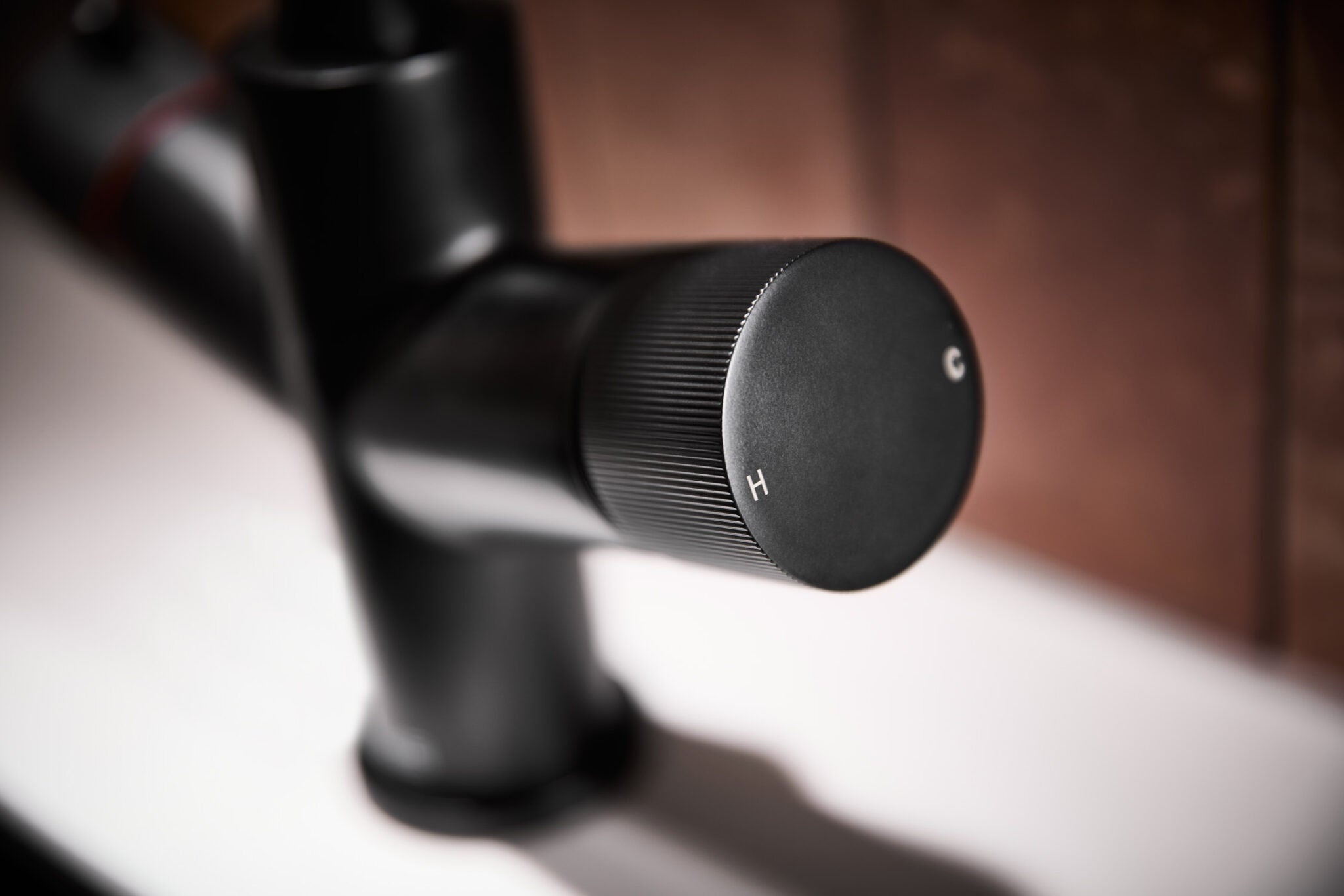 KOGE Hot Water Tap 4 in 1 SWAN PULL OUT SPOUT MATTE BLACK PACK